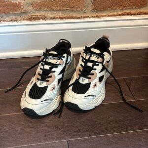 Steve Madden Clydie Sneakers